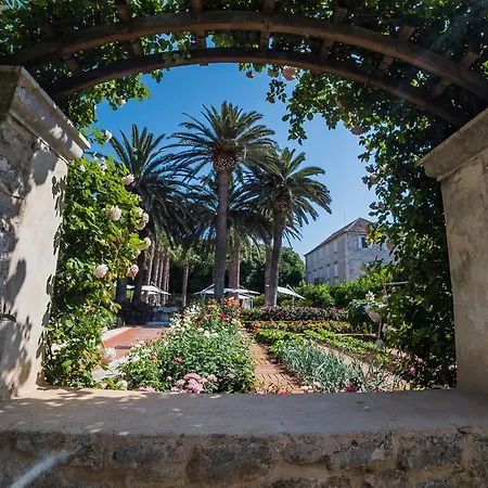 Lemongarden - Adults Only 5*